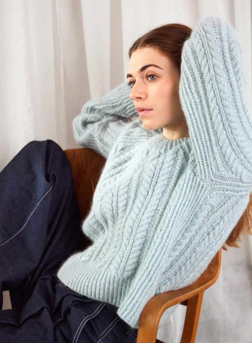 2403 No.10 Kaja Sweater