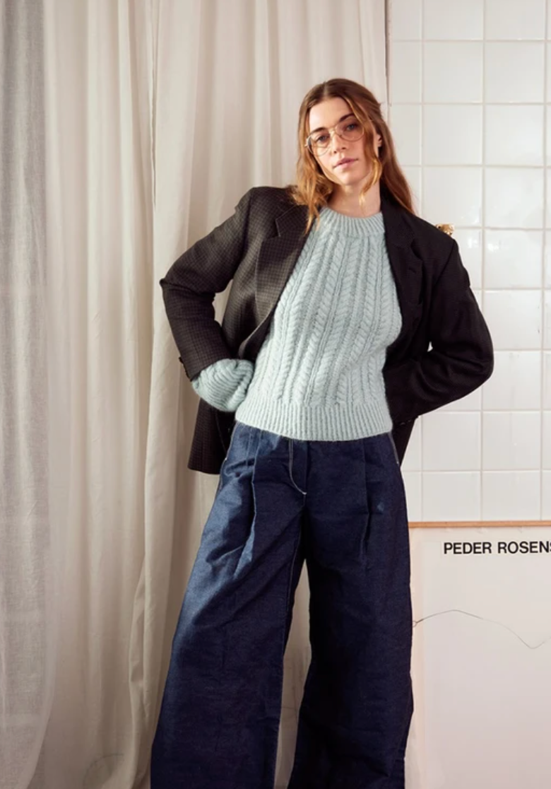 2403 No.10 Kaja Sweater
