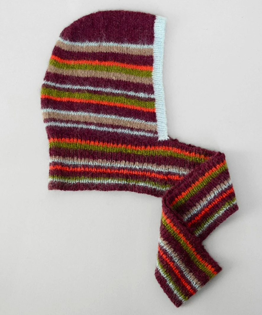2507 No.11 Snuggle Hood