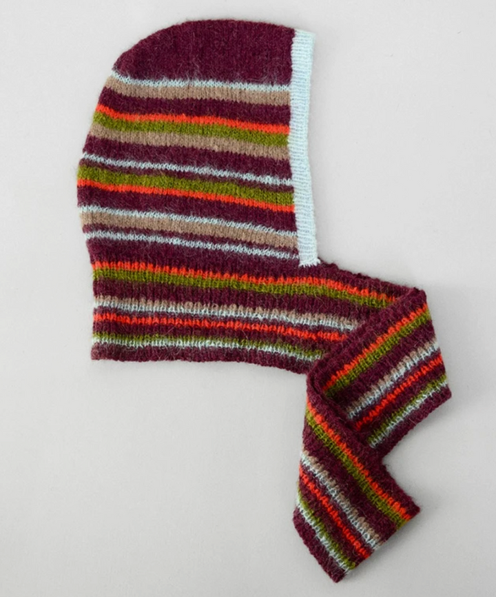 2507 No.11 Snuggle Hood