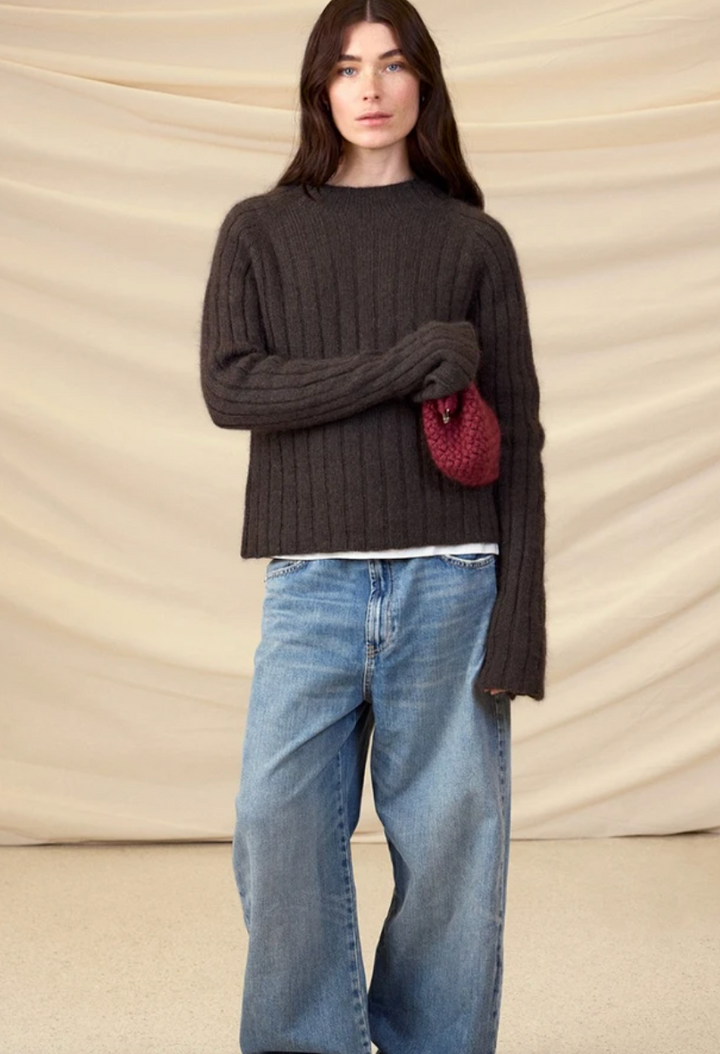 2602 No.07 Elva Sweater