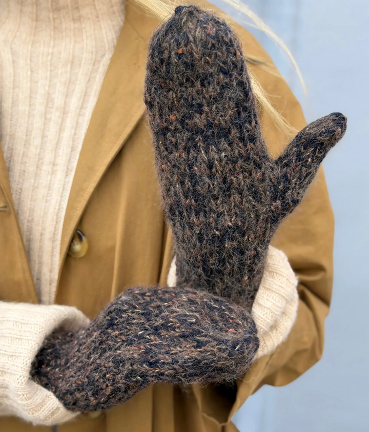 537 Heia Tweed Mitten キット