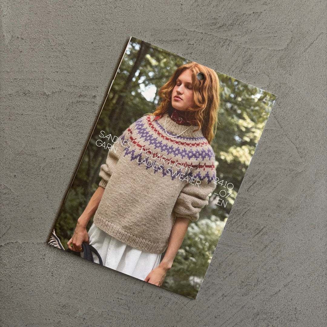 2410 No.7 Polar-light ladies sweater