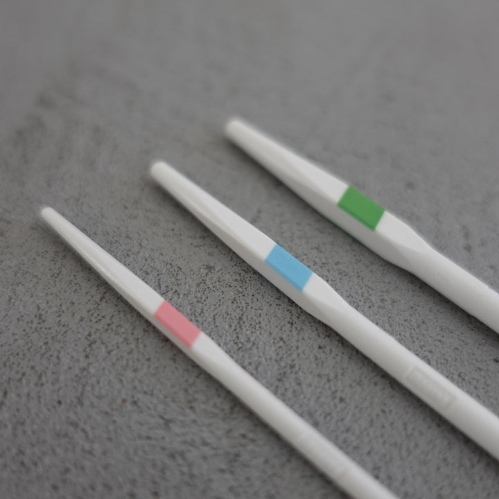 カラフルなわ編み針セット