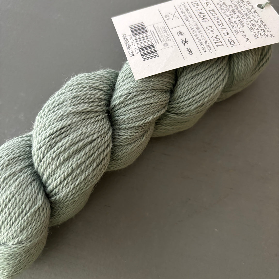 Ayni baby alpaca with mulberry silk