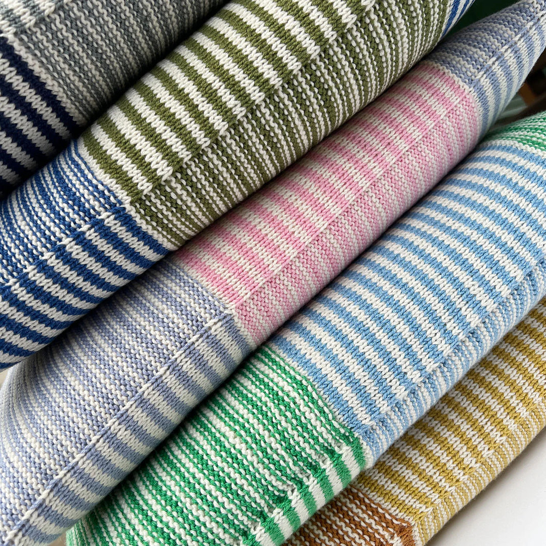 Pattern : Anholt Knit Cushion