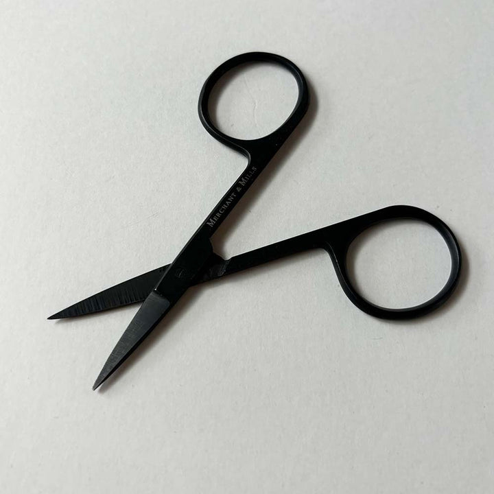 WIDE BOW BLACK SCISSORS